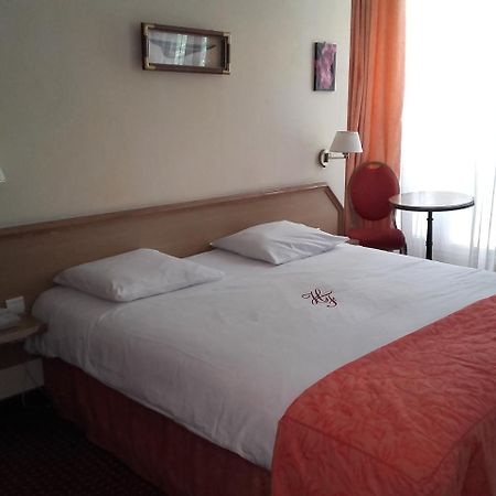 Hotel Foch Lyon Bagian luar foto