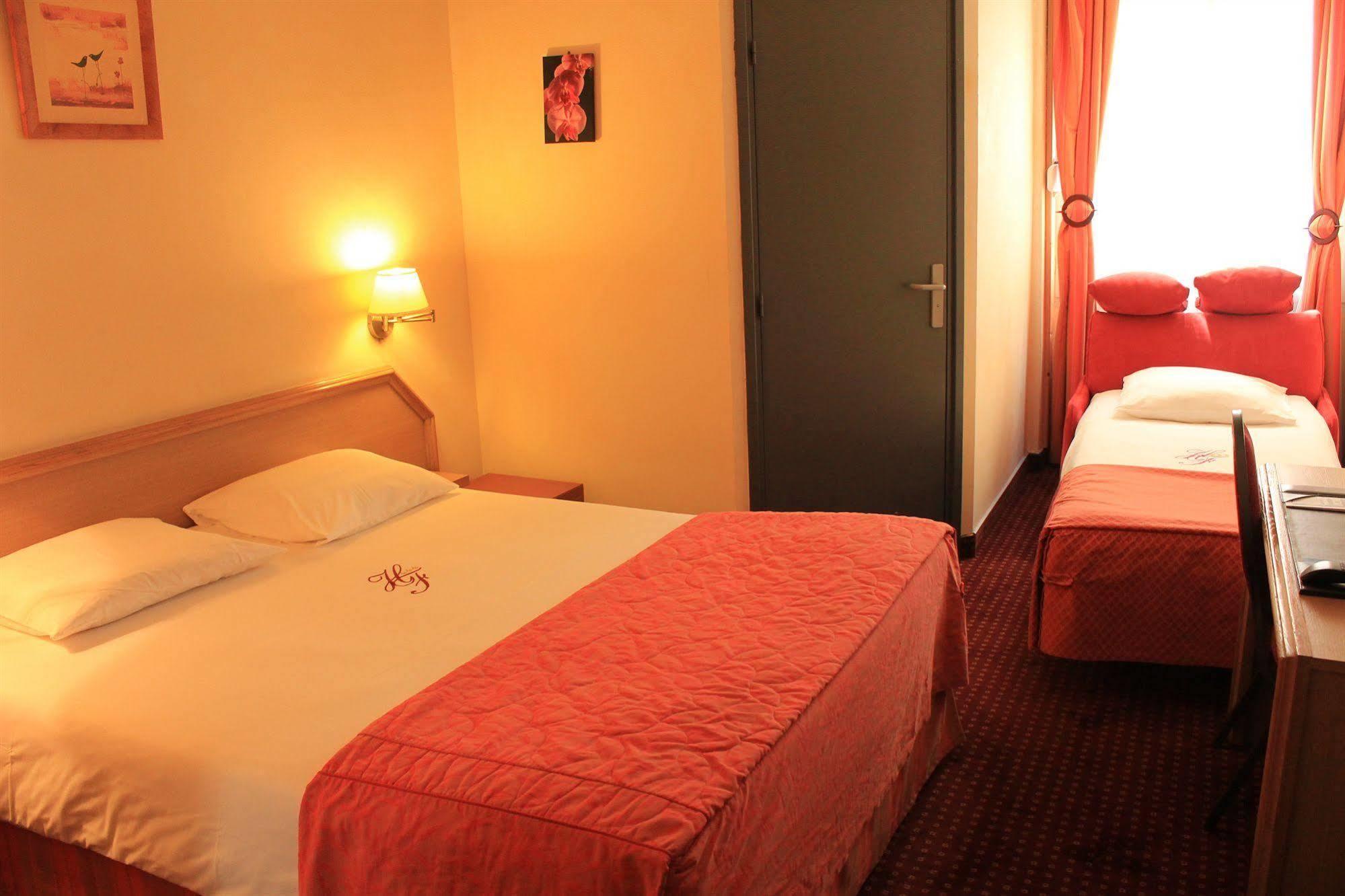 Hotel Foch Lyon Bagian luar foto