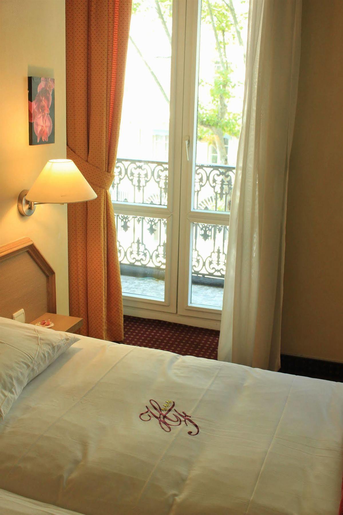 Hotel Foch Lyon Bagian luar foto