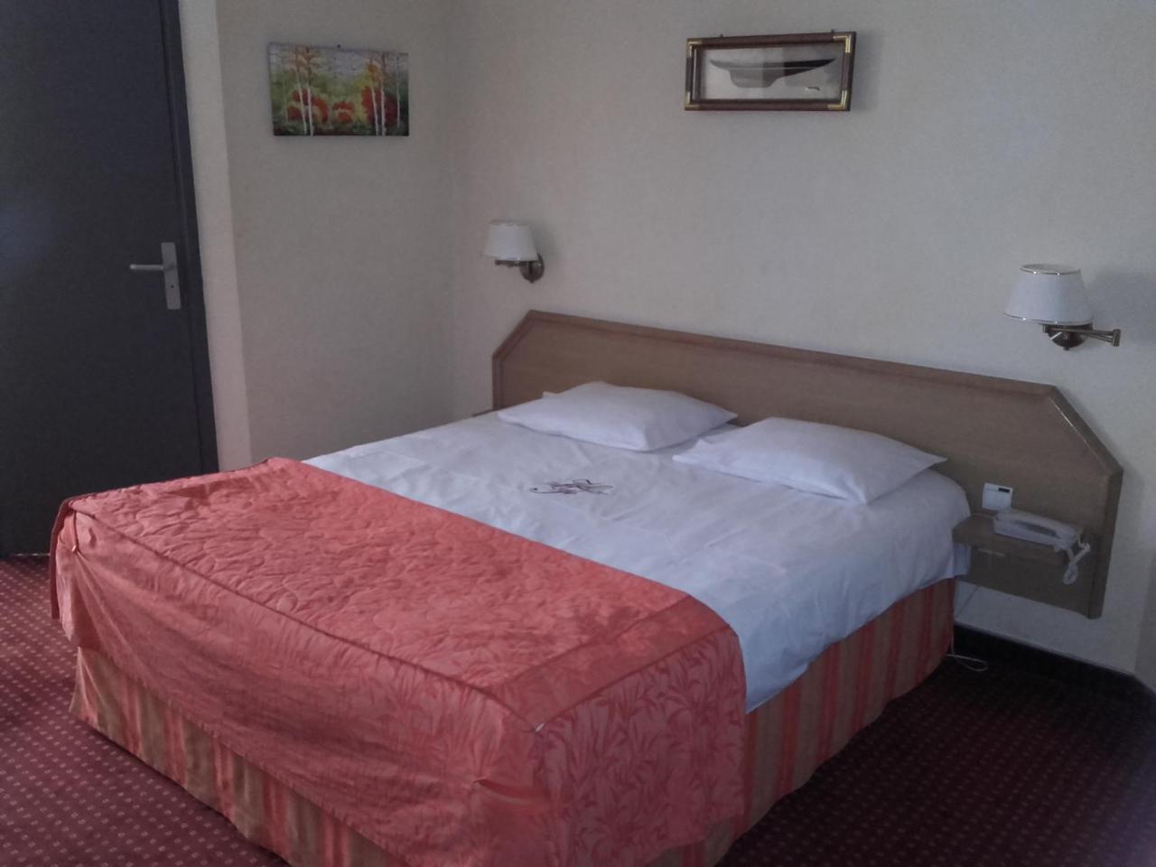 Hotel Foch Lyon Bagian luar foto